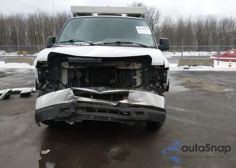 2009 Ford E-350 Super Duty Commercial/Recreational from USA, damaged, VIN 1FTSS34S29DA12236